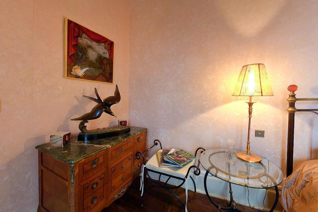 Amphore Du Berry Saint-Amand-Montrond Room photo